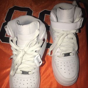 AIR FORCE 1 MID